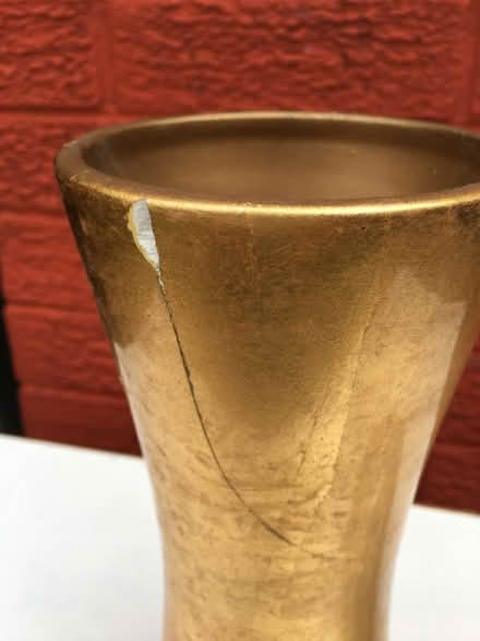 Photo of free Medium size Metallic Gold Vase (Liverpool L6) #4