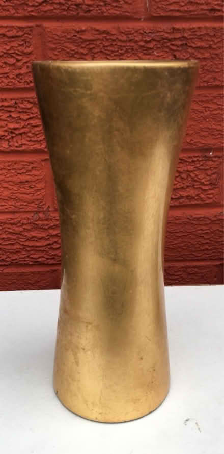 Photo of free Medium size Metallic Gold Vase (Liverpool L6) #2