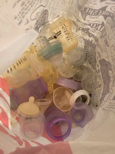 Photo of free Tommee Tippee Bottles and teets (Bearsted) #1