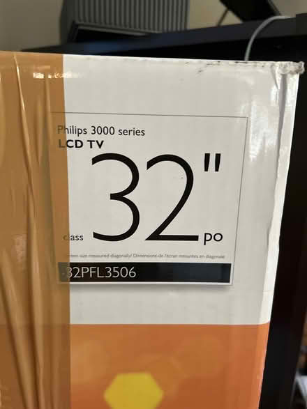 Photo of free 32" lcd tv (Lower Mills) #2