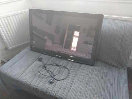 Photo of free Panasonic 37 inch widescreen tv (Clapham SW4) #1