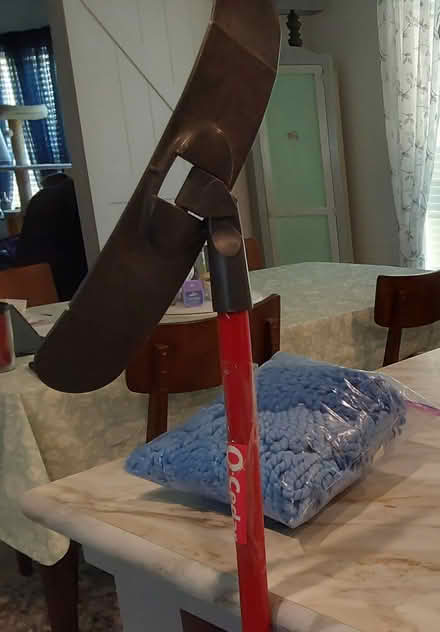 Photo of free O'Cedar Microfiber dust mop (I94/Rawsonville Rd, Willis) #1