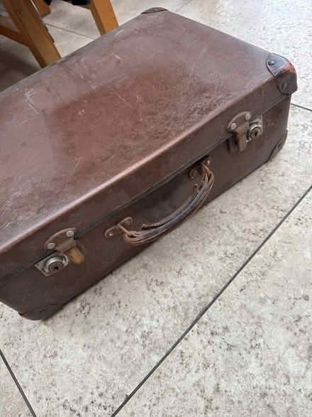 Photo of free Old suitcase (Papplewick CP NG15) #1
