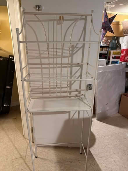 Photo of free Over toilet bathroom caddy (Metuchen NJ) #1
