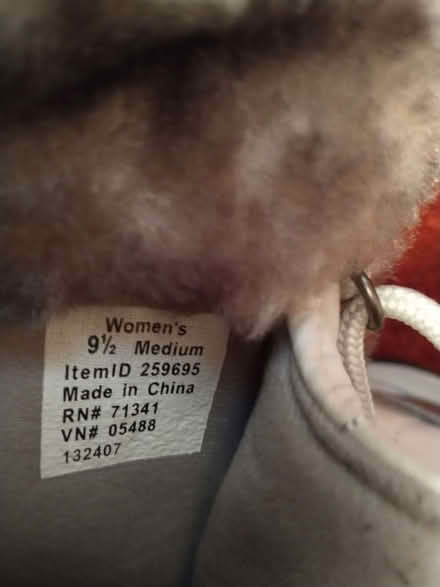 Photo of free LLBean Books 9/5 UD/Ravenna (NE Seattle/Ravenna/UD) #3