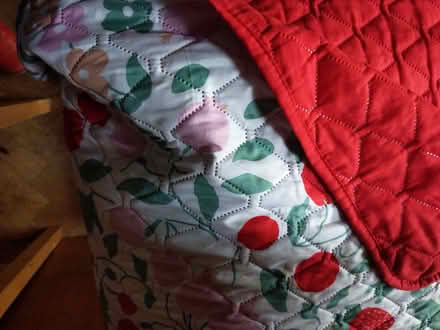 Photo of free Light quilt (Limpley Stoke) #2