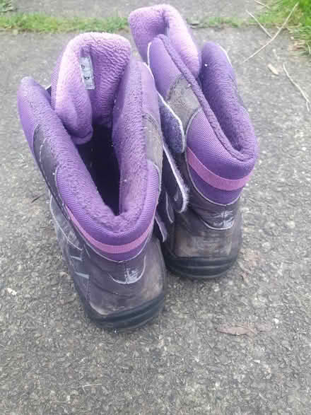 Photo of free Size 3 walking boots (Freckleton PR4 1) #2