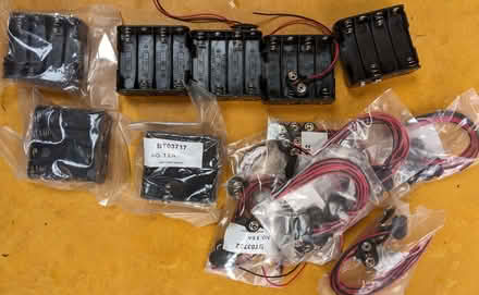 Photo of free battery holders and connectors (Oxford OX4) #1