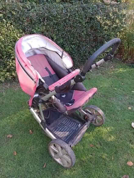 Photo of free Britax pushchair and bassinet (Welwyn Garden City, AL8) #2
