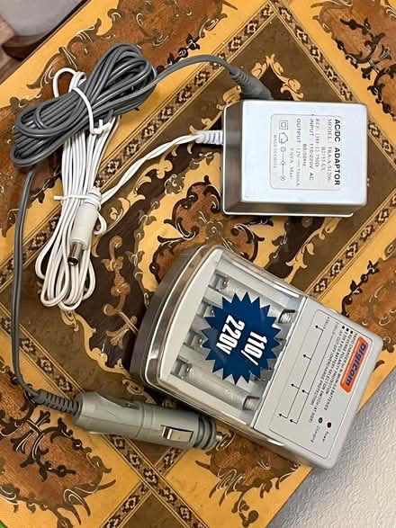 Photo of free DigiCom wall/car battery charger (Northgate) #2