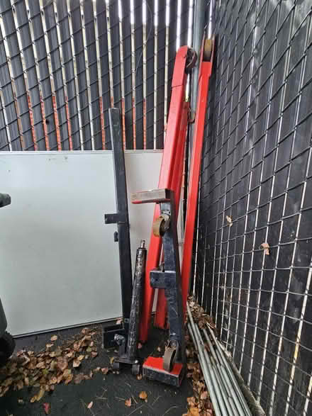Photo of free Parts of a Mobile Stand/Crane (Fair Oaks and Wolfe) #1