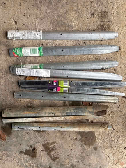 Photo of free Metal spikes for log roll (Cam GL11) #1