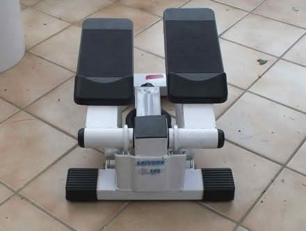 Photo of free Step exerciser (Rhewl LL13) #3