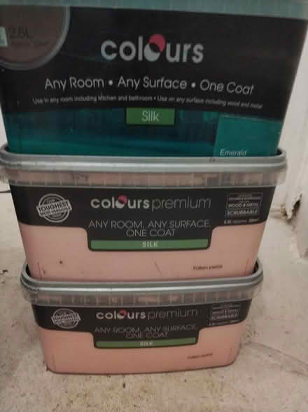 Photo of free Different wall paint (Croydon) #3
