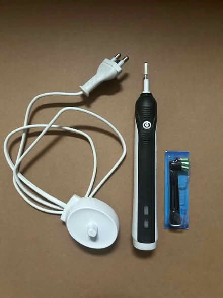 Photo of free Electric toothbrush (Kirkstall LS5) #1
