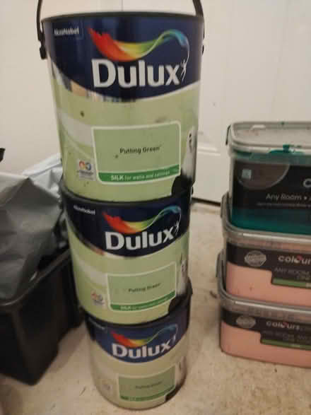Photo of free Different wall paint (Croydon) #4