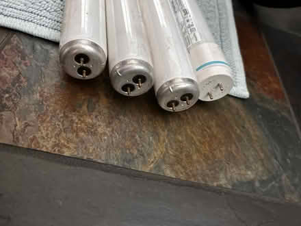 Photo of free Garage tube light bulbs (Downtown Sunnyvale) #3