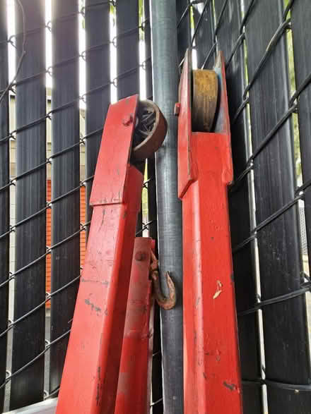 Photo of free Parts of a Mobile Stand/Crane (Fair Oaks and Wolfe) #3