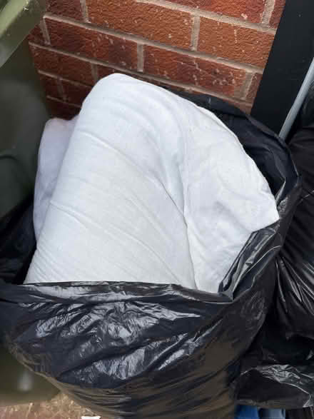 Photo of free double bedding assorted (Shelthorpe Avenue LE11) #1