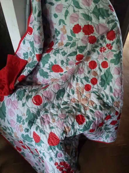 Photo of free Light quilt (Limpley Stoke) #3