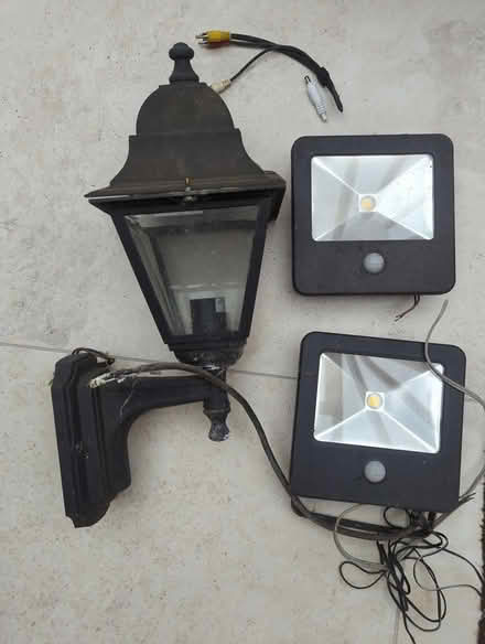 Photo of free Outdoor lights (M20 West Didsbury) #1