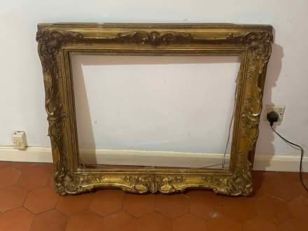 Photo of free Antique gilded plaster picture frame (Iffley Road OX4) #1