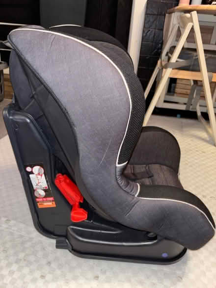 Photo of free Mothercare baby/toddler car seat (Stoke Newington, N16) #2
