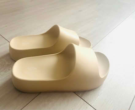 Photo of free Beige platform sliders (Ng1 1rt) #2