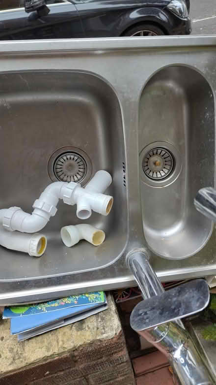 Photo of free Kitchen sink and mixer tap (SW11 5) #4