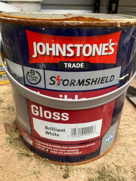 Photo of free Paint and primer (Harringay N4) #2