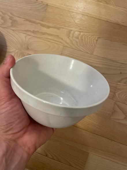 Photo of free Ceramic bowl / sounds cracked (SE16) #1