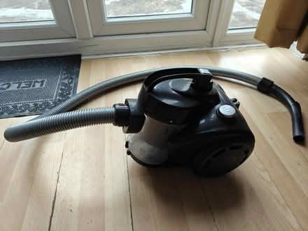 Photo of free Vacuum working condition (Sydenham CV31) #1