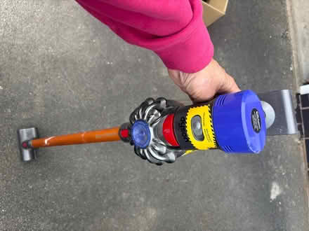 Photo of free Dyson cordless vacuum cleaner (Wollaton NG8) #1