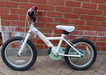 Photo of free Child's bike 6 - 7 years (Winnersh RG41) #1