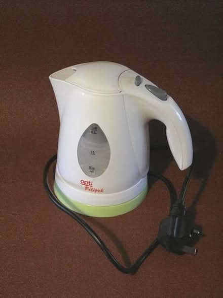 Photo of free Small kettle (Bannockburn FK7) #1