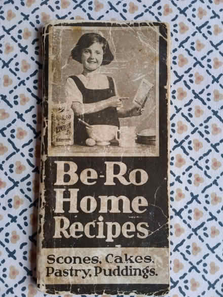Photo of Be-Ro Recipe book (Yew Tree WS5) #1