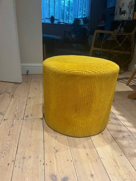 Photo of free Yellow pouffe (BN41) #1