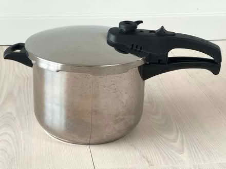 Photo of free Pressure cooker (Muswell Hill N10) #1