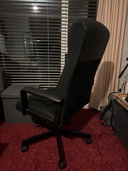 Photo of free Large Office Chair On Wheels (Newton Hall DH1) #2