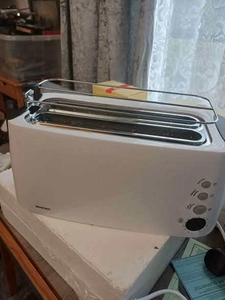 Photo of free 4 slice toaster (Sandford on thames OX4) #1