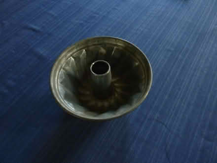 Photo of free kugelhopf baking pan (North Plainfield) #1