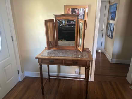 Photo of free marble top mirrored table (Lakewood near the mall) #2