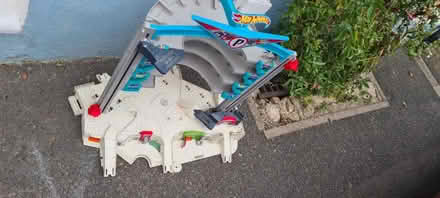 Photo of free Kids garage and cars (ME1) #1