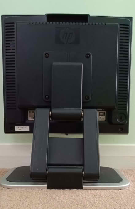 Photo of free HP 1530 PE1235 15" LCD Monitor (Ruislip UB10) #2