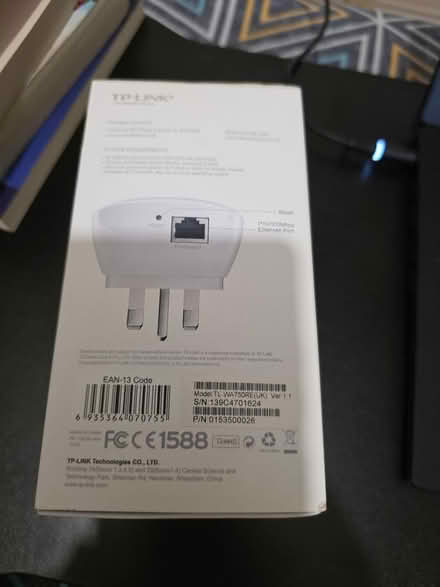 Photo of free Tp link wifi range extender (Isleworth TW7) #4
