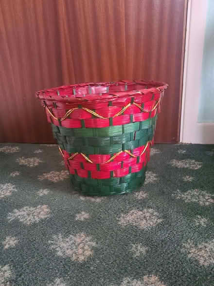 Photo of free Christmas Colours Waste Basket (CT18) #1