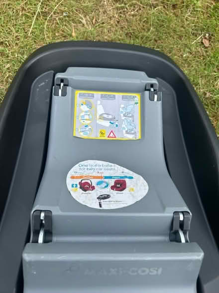 Photo of free Family fix car seat base (Nr24 2np) #2