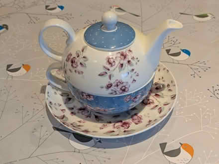 Photo of free Tea pot/cup combo (Upton Park E7) #1