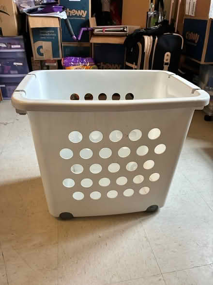 Photo of free Hamper (1711 Randall Avenue, Bronx) #1