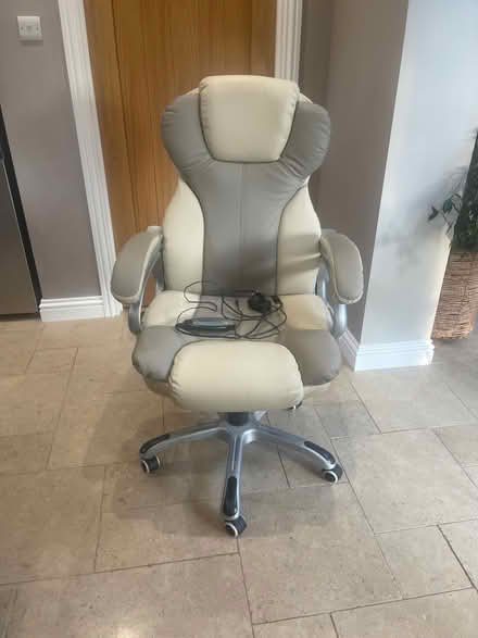 Photo of free Office chair with heat and massage (Rodington SY4) #1